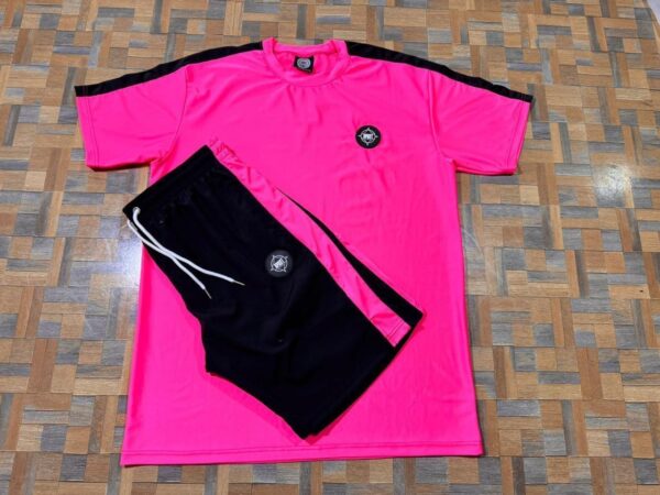 WhatsApp Image 2025-09-02 at 7.38.45 PM (2) Trendy Gym Set Stretch Dry Fit -1P